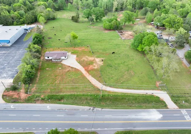 Homes for sale in Lexington, GA | 710 Athens Rd, Lexington, GA 30648 | MLS# 7748565