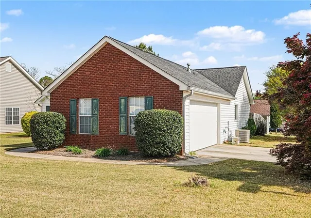 Photo 3 of Single family home for sale at 2305 Sugarleaf Trl, Lovejoy, GA 30228 | MLS# 7812657 | Listing updated on 2026-08-31
