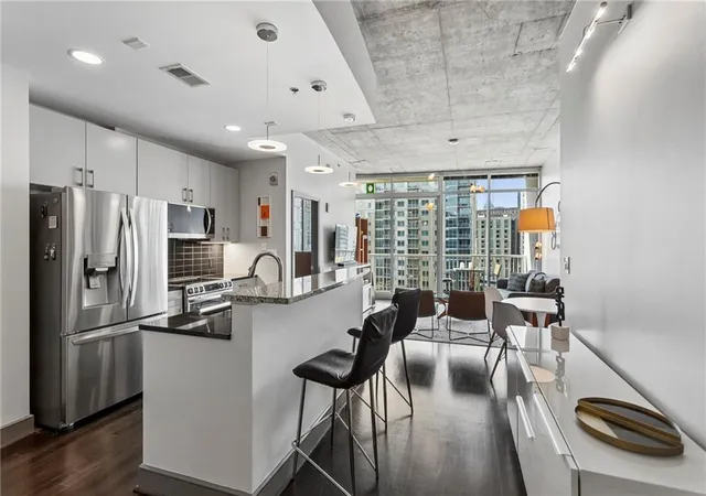 Photo 3 of Sale Pending at 44 Peachtree Pl NW #1733, Atlanta, GA 30309 | MLS# 7801132 | Listing updated on 2026-09-21