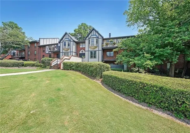 4th image of 6851 Roswell Rd #O3, Atlanta, GA 30328 | MLS# 7780855