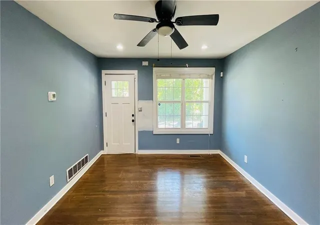 4th image of 656 Cedar Ave Nw, Atlanta, GA 30318 | MLS# 7770943