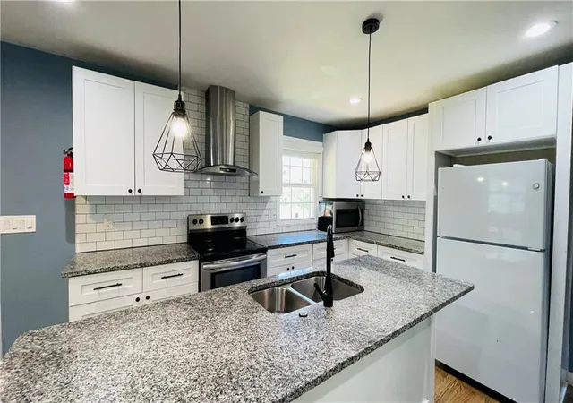 5th image of 656 Cedar Ave Nw, Atlanta, GA 30318 | MLS# 7770943