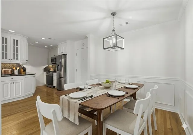 Photo 3 of Condo for sale at 3315 Pine Hts Dr NE, Atlanta, GA 30324 | MLS# 7743942 | Listing updated on 2026-09-17