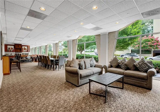 4th image of 2479 Peachtree Rd, Atlanta, GA 30305