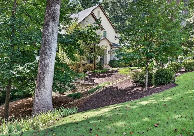 Photo 3 of Single family home for sale at 4584 Meadow Valley Dr, Sandy Springs, GA 30342 | MLS# 7811101 | Listing updated on 2026-10-05