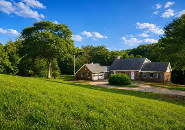 Photo 3 of Single family home for sale at 4545 Twin Lakes Dr, Monroe, GA 30656 | MLS# 7810659 | Listing updated on 2026-09-03