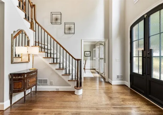 Photo 4 of Single family home for sale at 2640 Coachmans Cir, Alpharetta, GA 30022 | MLS# 7823716 | Listing updated on 2026-08-31