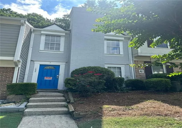 Photo 2 of Townhouse for sale at 1535 Lancashire Pl, Norcross, GA 30093 | MLS# 7792267 | Listing updated on 2026-09-16