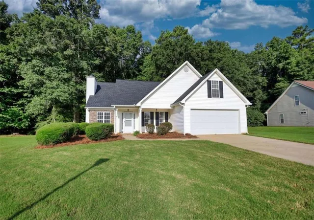 Photo 3 of Sale Pending at 25 Luke Ln, Covington, GA 30014 | MLS# 7818473 | Listing updated on 2026-08-29