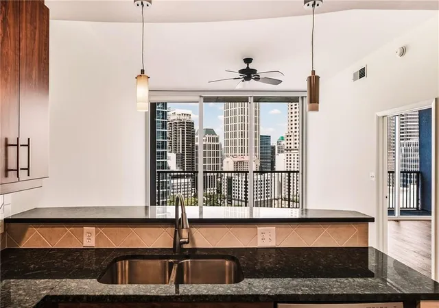 4th image of 1080 Peachtree St Ne #1501, Atlanta, GA 30309 | MLS# 7826451
