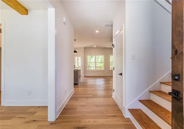 Photo 4 of Single family home for sale at 6073 Rockingham Way, Gainesville, GA 30506 | MLS# 7822547 | Listing updated on 2026-10-30