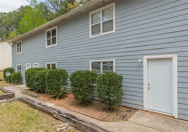 Homes for sale in Union City, GA | 5956 Stonewall Dr, Union City, GA 30291 | MLS# 7801528