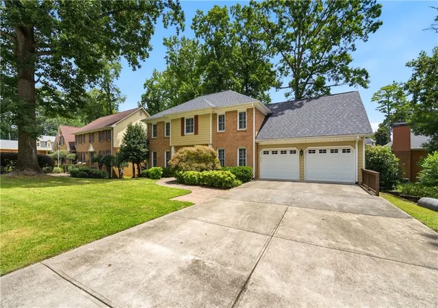 Photo 3 of Single family home for sale at 461 Berrypatch Ln Se, Marietta, GA 30067 | MLS# 7808232 | Listing updated on 2026-07-23