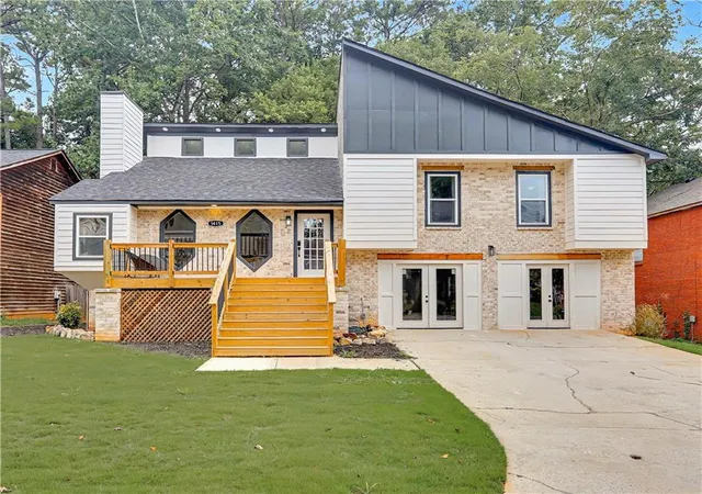 2nd image of 1415 Brookcrest St, Lawrenceville, GA 30044 | MLS# 7812103