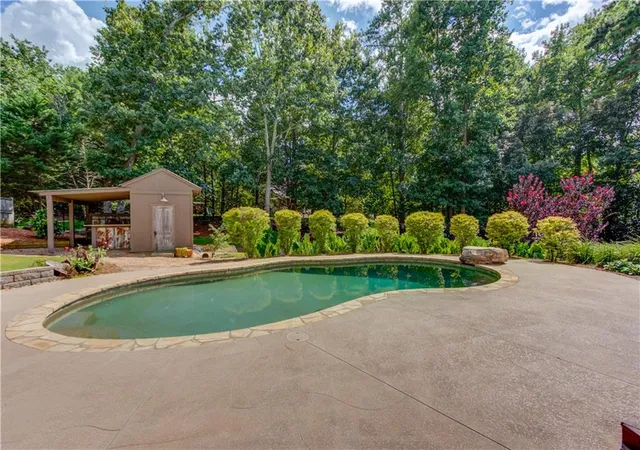Photo 3 of Sale Pending at 3441 Knollwood Ct, Buford, GA 30519 | MLS# 7816059 | Listing updated on 2026-08-21