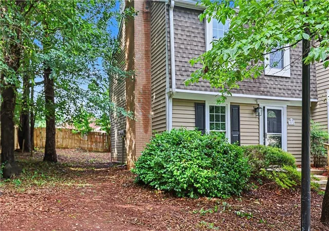 Photo 3 of Townhouse for sale at 1074 New Hvn Dr SW, Marietta, GA 30064 | MLS# 7789714 | Listing updated on 2026-09-18