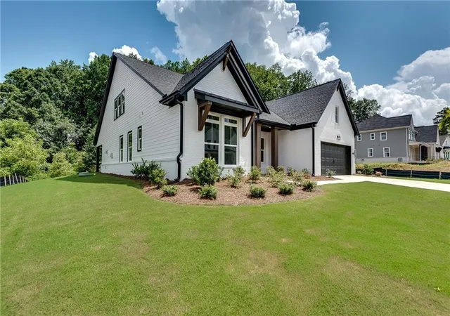 Photo 4 of Single family home for sale at 4850 Gadwall Way, Cumming, GA 30028 | MLS# 7819815 | Listing updated on 2026-09-20