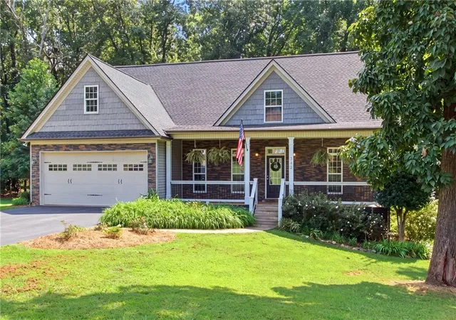 Photo 3 of Single family home for sale at 342 Stonington Dr, Mount Airy, GA 30563 | MLS# 7827766 | Listing updated on 2026-09-10