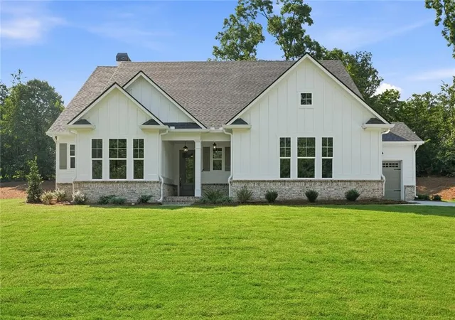 Photo 1 of Single family home for sale at 618 Sweetgrass Dr, Demorest, GA 30535 | MLS# 7770948 | Listing updated on 2026-09-23