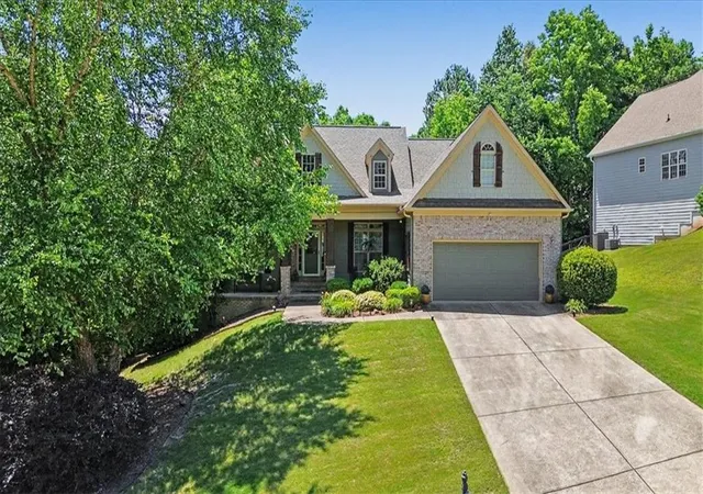 2nd image of 27 Roberson Dr Ne, Cartersville, GA 30121 | MLS# 7781224