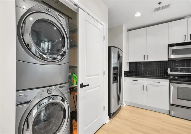 4th image of 250 Pharr Rd Ne #1702, Atlanta, GA 30305 | MLS# 7753244
