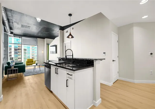5th image of 250 Pharr Rd Ne #1702, Atlanta, GA 30305 | MLS# 7753244