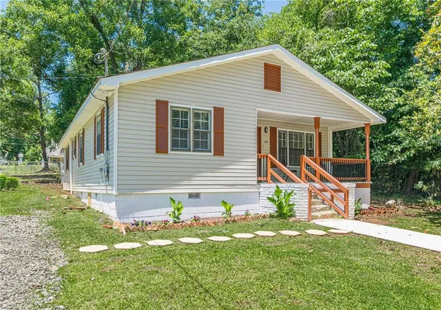 3rd image of 328 Carter St, Greenville, GA 30222 | MLS# 7778880