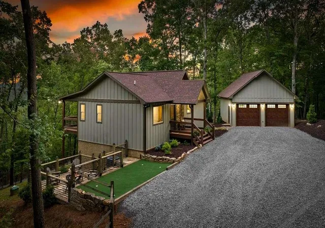 Photo 3 of Single family home for sale at 241 Wolf Crk Mountain Rd, Mineral Bluff, GA 30559 | MLS# 7792688 | Listing updated on 2026-08-26