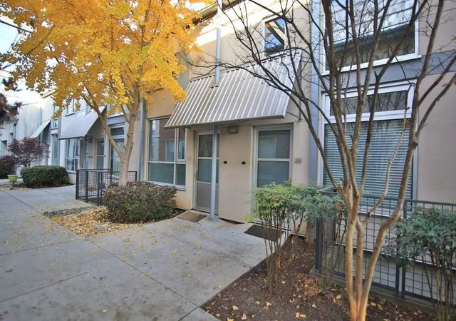 Condominium at 1661 La France St Ne #305, Atlanta, GA 30307 | MLS# 5937252 | | Sold on 2018-01-25