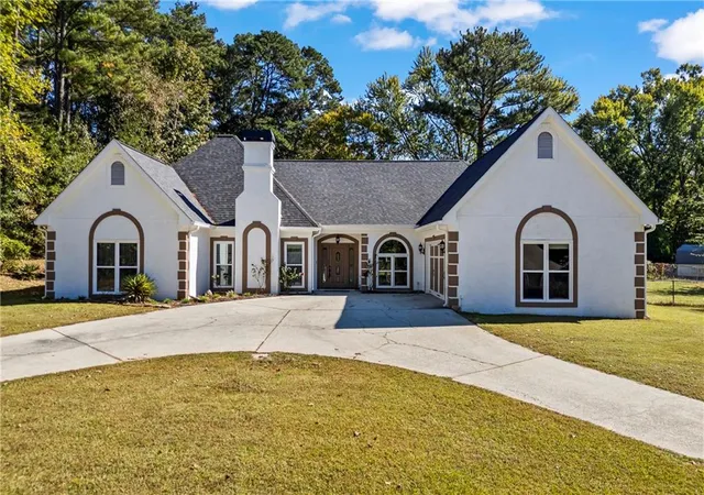 Single family home for sale at 1851 Thousand Oaks Ln, Lawrenceville, GA 30043 | MLS# 7856051