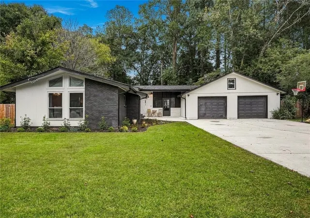 Photo 1 of Sale Pending at 265 Brook Dr, Sandy Springs, GA 30328 | MLS# 7852241 | Listing updated on 2026-10-24