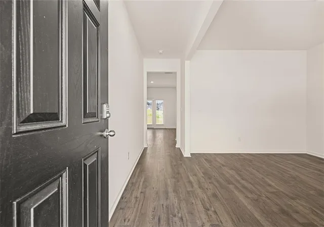 3rd image of 8565 Secretariat Dr, Lithonia, GA 30058 | MLS# 7743429