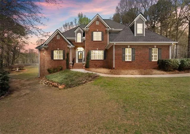 2nd image of 304 Pinehurst Wy, Carrollton, GA 30116 | MLS# 7824430