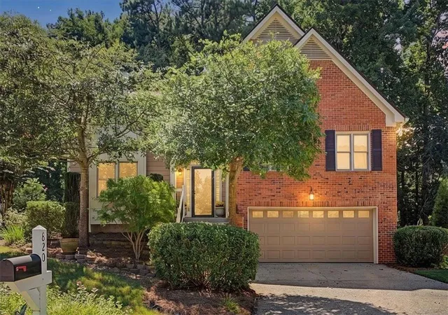 Photo 1 of Single family home for sale at 820 Kenley Walk, Roswell, GA 30076 | MLS# 7826591 | Listing updated on 2026-08-30