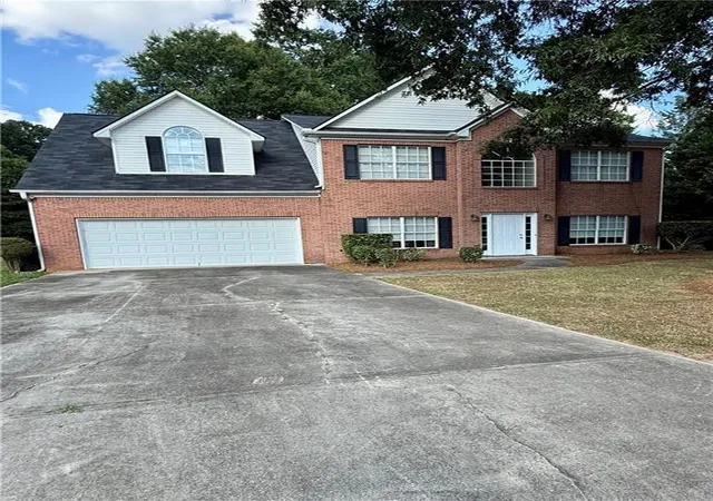 Photo 3 of Single family home for sale at 20 Academy Ct, Oxford, GA 30054 | MLS# 7801725 | Listing updated on 2026-08-19