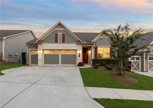 2nd image of 321 Cottonwood Cir, Peachtree City, GA 30269 | MLS# 7820781