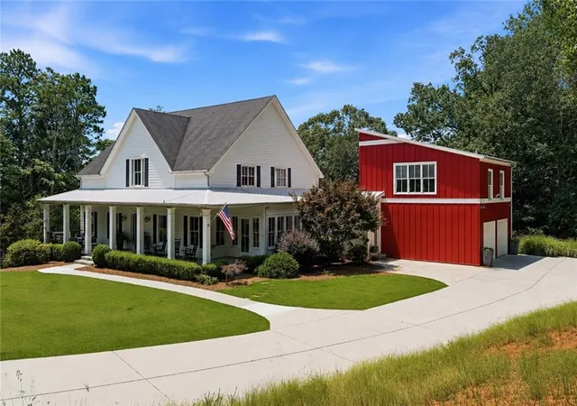 Homes for sale in Suwanee, GA | 220 Audreys Wy, Suwanee, GA 30024 | MLS# 7799727