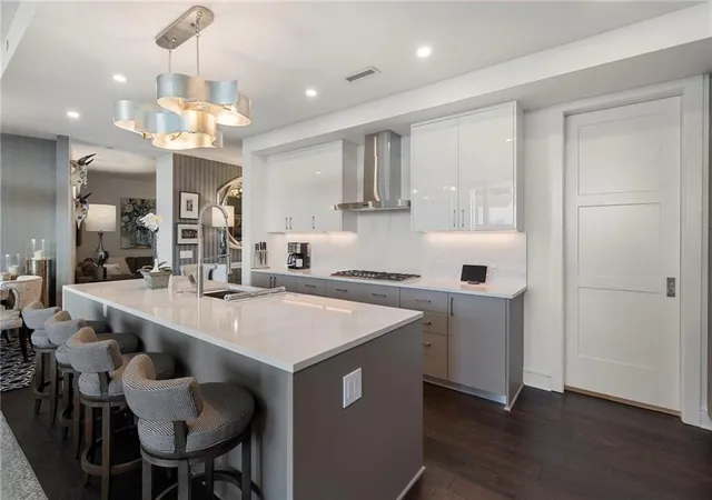 5th image of 2425 Peachtree Rd Ne #707, Atlanta, GA 30305 | MLS# 7742400