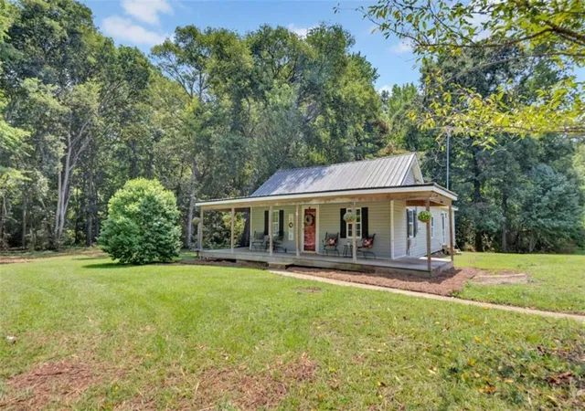 Photo 2 of Single family home for sale at 2089 Highway 81 S, Covington, GA 30016 | MLS# 7812577 | Listing updated on 2026-09-14