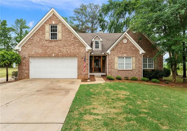 Photo 1 of Single family home for sale at 12 Grapevine Way Ne, Cartersville, GA 30121 | MLS# 7761398 | Listing updated on 2026-09-01