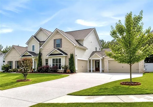 Photo 3 of Sale Pending at 150 Peppertree Dr, Newnan, GA 30265 | MLS# 7809648 | Listing updated on 2026-09-09