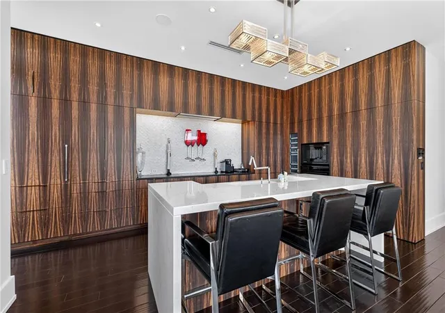 2nd image of 2233 Peachtree Rd Ne, Atlanta, GA 30309