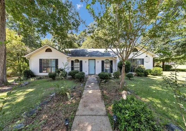 Photo 1 of Single family home for sale at 226 N Wesleyan Cir N, Macon, GA 31210 | MLS# 7829181 | Listing updated on 2026-08-29