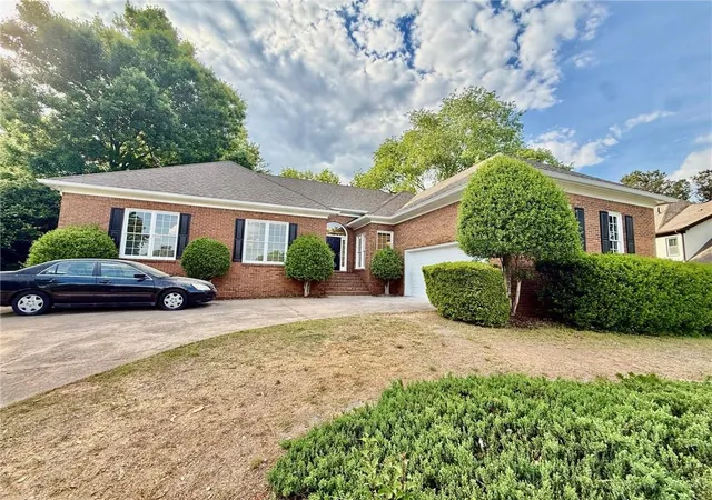 Photo 1 of Single family home for sale at 3607 Hampstead Ln Ne, Roswell, GA 30075 | MLS# 7809508 | Listing updated on 2026-09-15