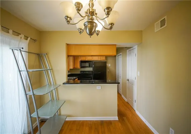3rd image of 6940 Roswell Rd #C14, Sandy Springs, GA 30328 | MLS# 7799462