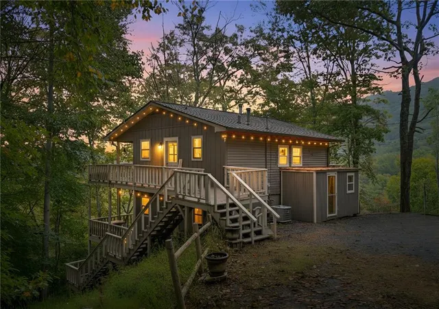 2nd image of 4113 White Oak Dr, Hiawassee, GA 30546 | MLS# 7804299
