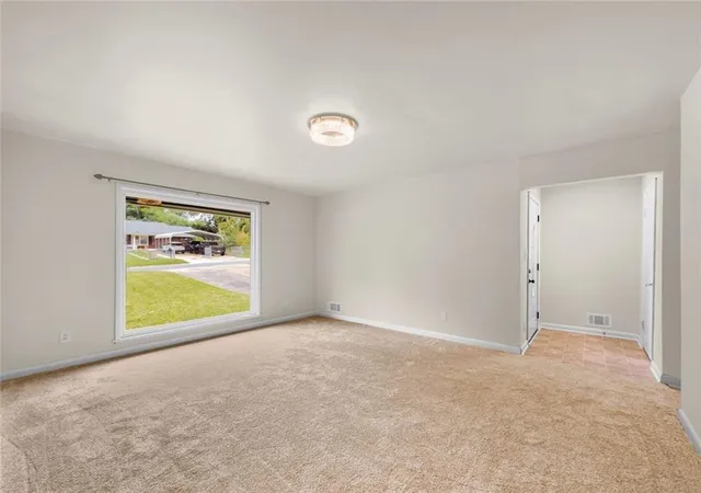 Photo 2 of Single family home for sale at 565 Wavelyn Way, Riverdale, GA 30274 | MLS# 7810978 | Listing updated on 2026-08-21