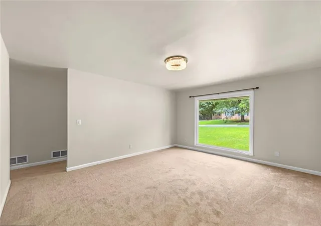 Photo 3 of Single family home for sale at 565 Wavelyn Way, Riverdale, GA 30274 | MLS# 7810978 | Listing updated on 2026-08-21