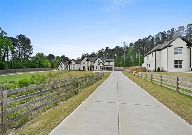 Photo 3 of Single family home for sale at 2694 Thompson Ml Rd, Buford, GA 30519 | MLS# 7763583 | Listing updated on 2026-09-08