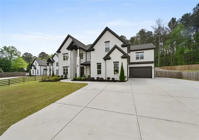 Photo 3 of Single family home for sale at 2694 Thompson Ml Rd, Buford, GA 30519 | MLS# 7763583 | Listing updated on 2026-09-08